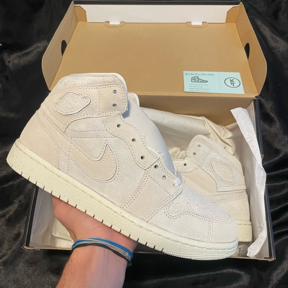 Jordan 1 mid craft
